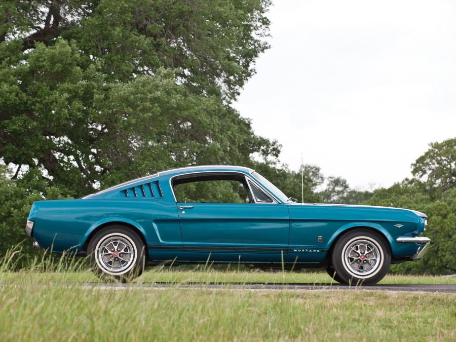  Ford Mustang GT Fastback 1965 года  (фото 12 из 19)